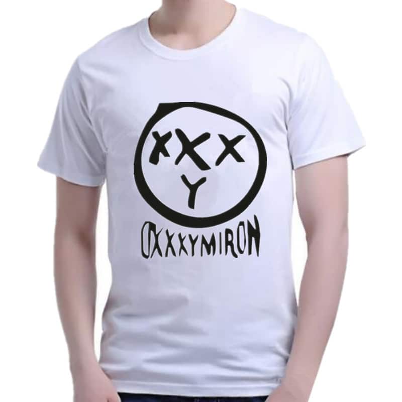 "Oxxxymiron" kirjaga T-särgid