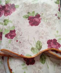 veekindel PVC laudlina lillelise mustriga