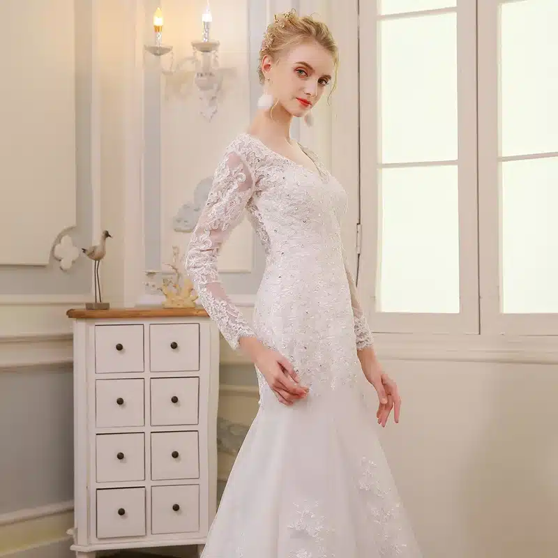 QQ Lover 2018 New Long Sleeve Mermaid Lace Wedding Dress 2018 Sexy V-neck Beaded Applique Wedding Bride Dress Vestido De Noiva 2
