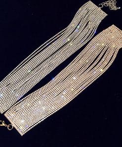 Mitmekihiline choker kaelakee