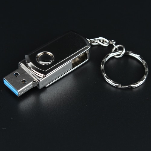 Hõbedane mälupulk võtmehoidjaga - 4GB
