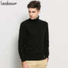 Moekas kõrge kaelusega pullover