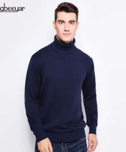 tumesinine kõrge kaelusega meeste pullover