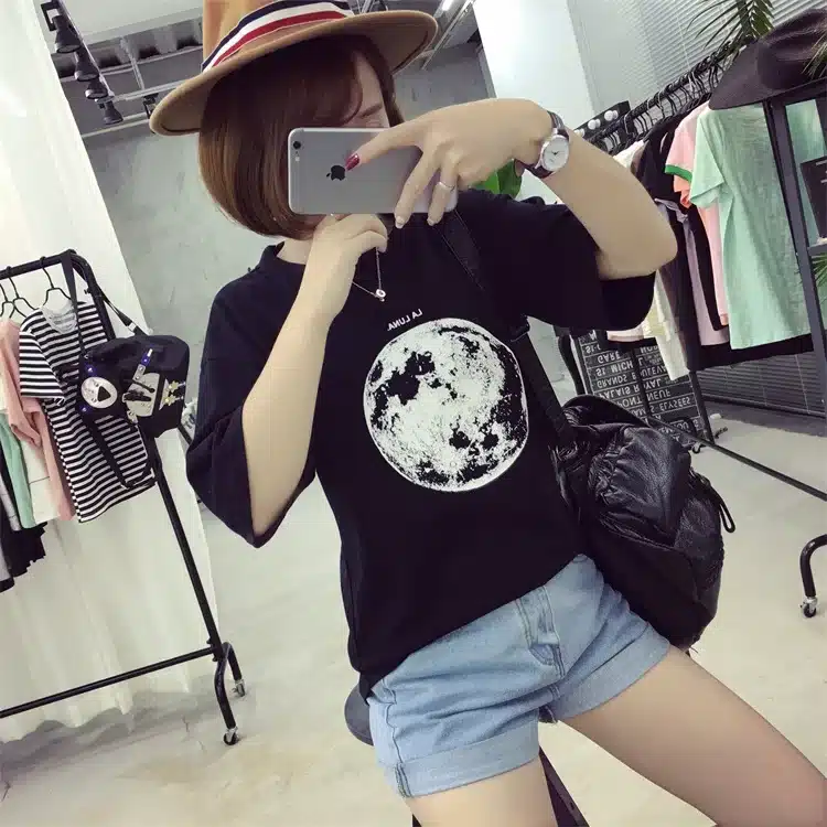 Chic Summer New Personality Planet Moon Printed Loose T Shirts Women Slim Leisure Short Sleeve White T-shirt Female Top M-XXL 15