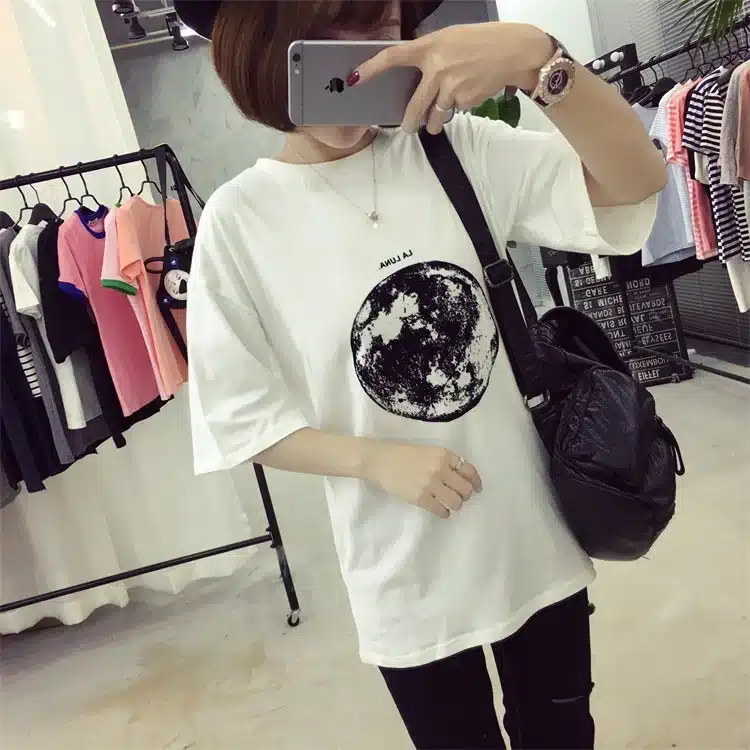 Chic Summer New Personality Planet Moon Printed Loose T Shirts Women Slim Leisure Short Sleeve White T-shirt Female Top M-XXL 20