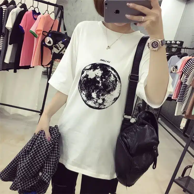 Chic Summer New Personality Planet Moon Printed Loose T Shirts Women Slim Leisure Short Sleeve White T-shirt Female Top M-XXL 25