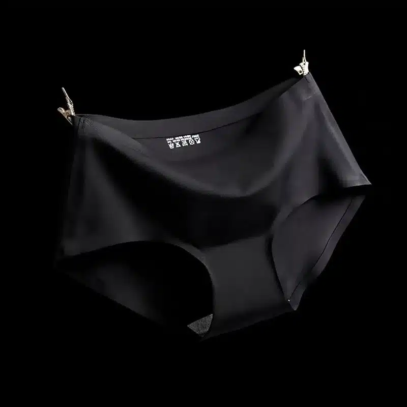 Free shipping Women's Panties ice silky Intimates seamless underwear triangle big yards of female briefs Super big size M-4XL 20
