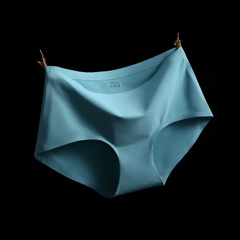 Free shipping Women's Panties ice silky Intimates seamless underwear triangle big yards of female briefs Super big size M-4XL 22