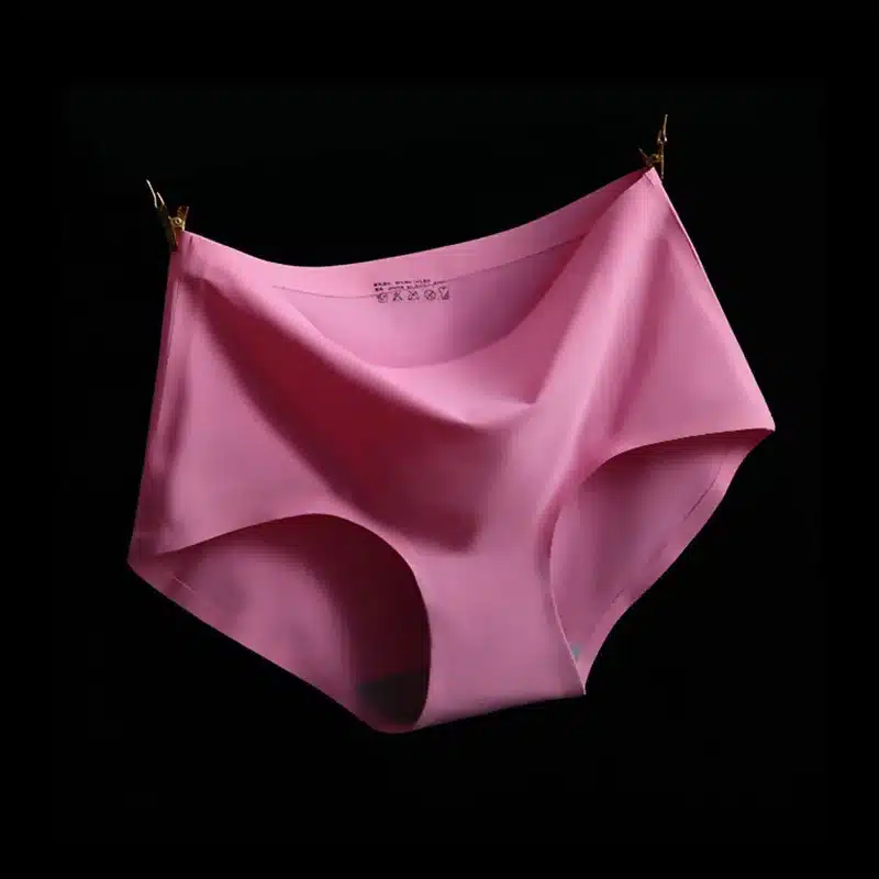 Free shipping Women's Panties ice silky Intimates seamless underwear triangle big yards of female briefs Super big size M-4XL 25
