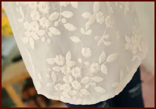 New V-neck Organza Embroidered Shirt White Lace Blouse Top Plus Size Summer Korean Women Blouse Flower Print Blouse 566F 25 38