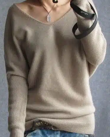 Hot Sale Soft & Comfortable Bat-like Pullovers Female Cashmere Sweater Pure Casual V-neck Short Design Basic Knitted Pullovers 9