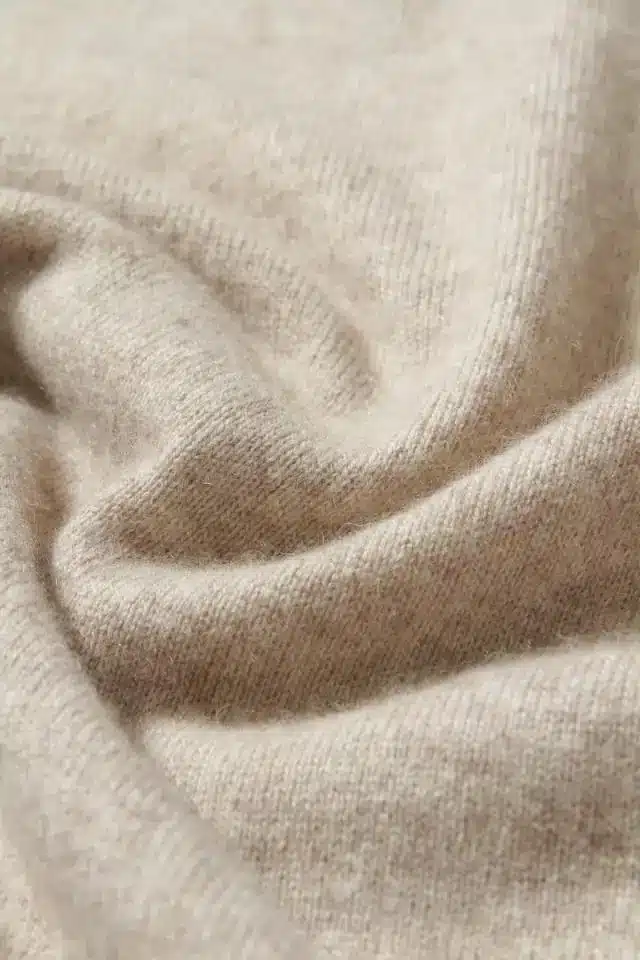 Hot Sale Soft & Comfortable Bat-like Pullovers Female Cashmere Sweater Pure Casual V-neck Short Design Basic Knitted Pullovers 12