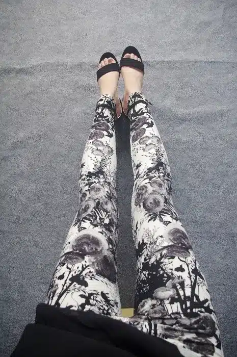 BIVIGAOS New Fashion Women Casual Cotton BRUSHED Black Milk Leggings Pants Female Elastic Plaid Graffiti Leggings Trousers Women 80