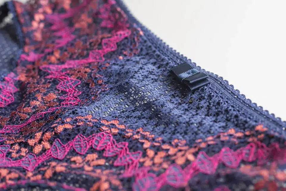 CINOON 2017 Fashion Ultra-thin Front Closure Lingerie Sexy Floral Underwear Women Flower Lace Bra Set Wireless Women bralette 25