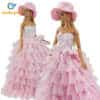 Roosakas kleit ja müts Barbie nukule, elegantne komplekt nukuriiete kategoorias, ideaalne Barbie stiiliga mängimiseks.