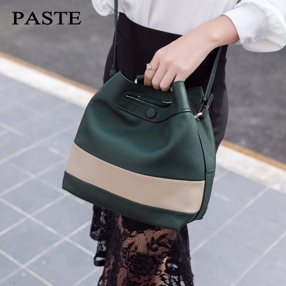 Vintage stiilis kvaliteetsest lehmanahast käekott, naiste ülaõlakott ja crossbody kott elegantse disainiga.