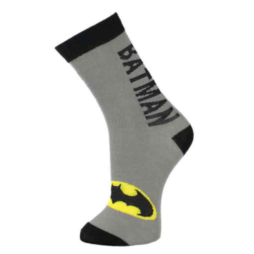 Meeste pikema säärega superkangelaste sokid, kapten Ameerika, Batman ja Deadpooli mustriga.