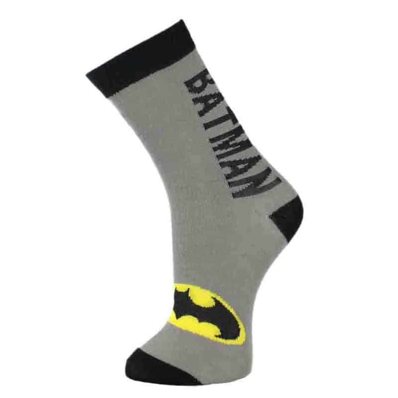 Meeste pikema säärega superkangelaste sokid, kapten Ameerika, Batman ja Deadpooli mustriga.