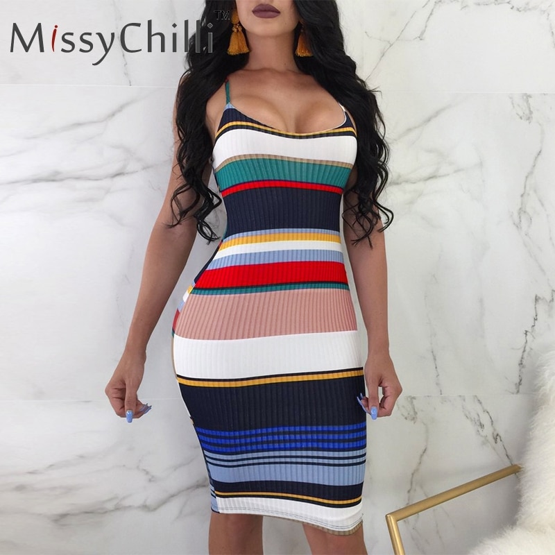 Värviliste triipudega kleit, elegantne ja seksikas talvine bodycon kleit naistele, ideaalne jõulupeoks ja sügiseks, olemas ka suuremates suurustes.