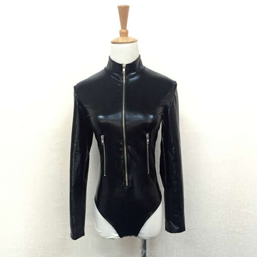Erootiline must wetlook bodysuit tõmblukuga, valmistatud kunstnahast ja lateksist, ideaalne klubirõivastus või fetišstiilis pesu.