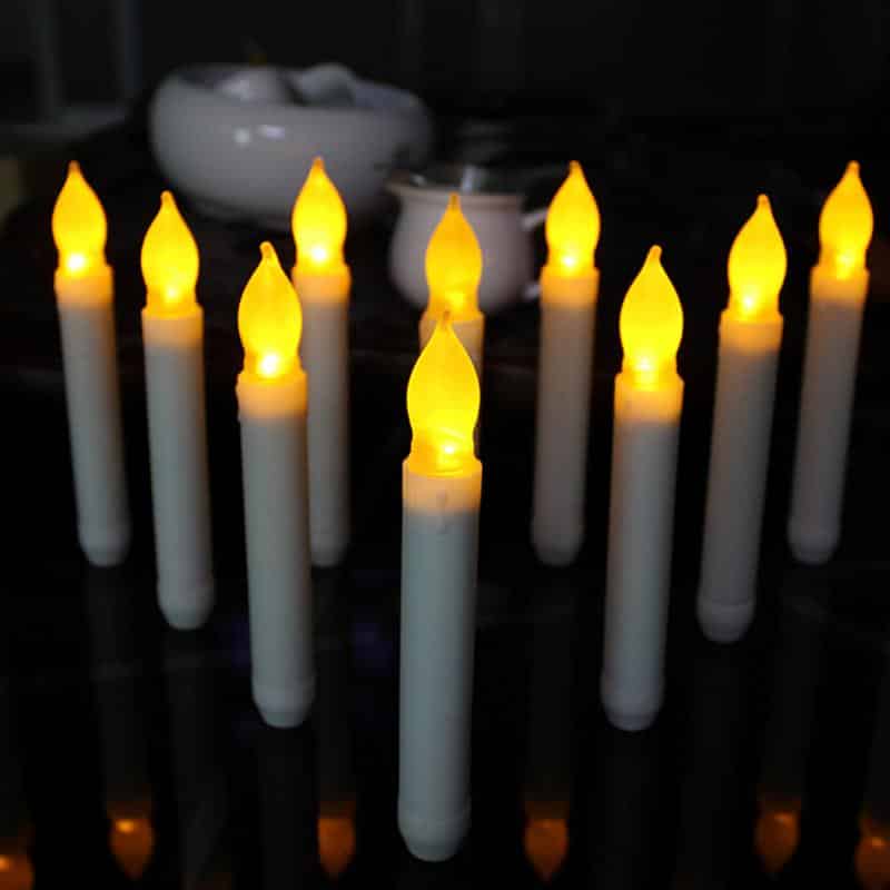 LED küünalde komplekt, 12 tükki, leegi vilkumise efekt, plastikust, soojad valged tuled.