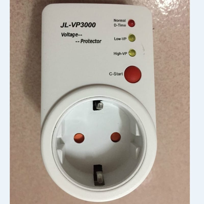 Automaatne pinge kaitselüliti AVS 15A 220V Saksa EU pistik kodumasinatele, voolukaitse ja pinge stabiliseerimine.