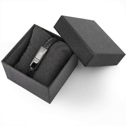Must käevõru, mis toimib ka laadijana, valmistatud ehtsast nahast koos mini Micro USB kaabliga, sobib iPhone ja Android seadmetele.