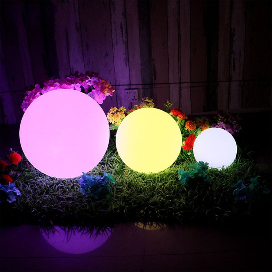 Puldiga RGB LED ujuv pall valgus maastikukujunduseks ja basseini kaunistuseks, veekindel IP68, seitsme värviga.