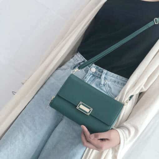 Lihtne kandiline crossbody kott, suur mahutavus, mitmeotstarbeline disain naistele.