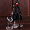 Figma 363 Persona 5 figuriin, kujutab populaarse videomängu tegelast detailse disainiga.