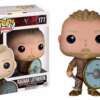 lagertha ja ragnar lothbroki figuriinid viikingite ajastust seismas kõrvuti detailsete rõivaste ja relvadega