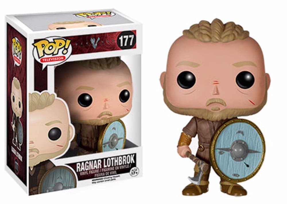 lagertha ja ragnar lothbroki figuriinid viikingite ajastust seismas kõrvuti detailsete rõivaste ja relvadega