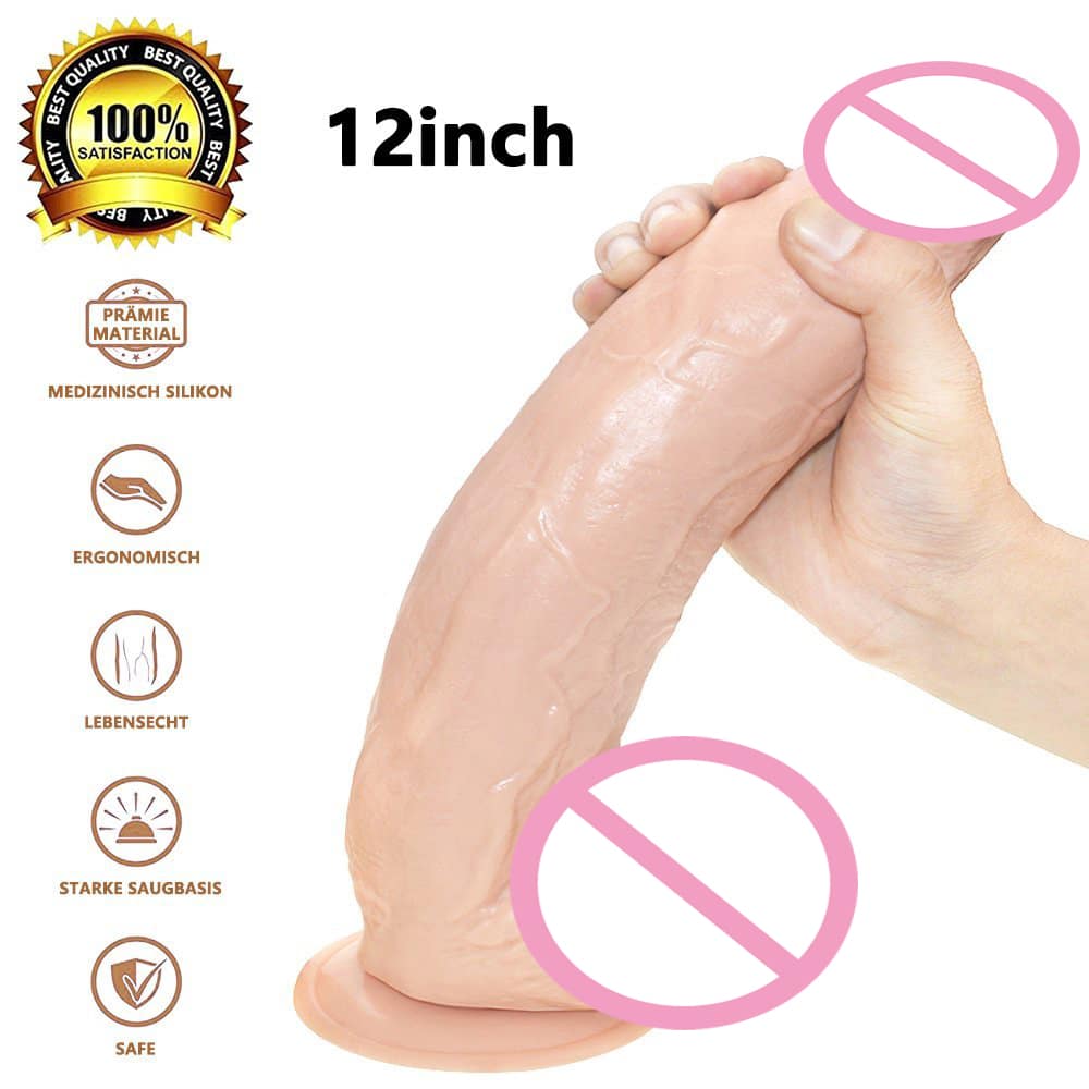 Kvaliteetne suur dildo musta värvi silikoonist, realistliku disainiga, asetatud valgele taustale.