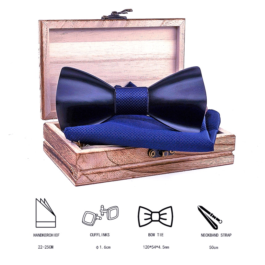 Komplekt rätikust ja puidust kikilipsust naturaalsetes toonides, rätik elegantse mustriga ja kikilips minimalistliku disainiga.