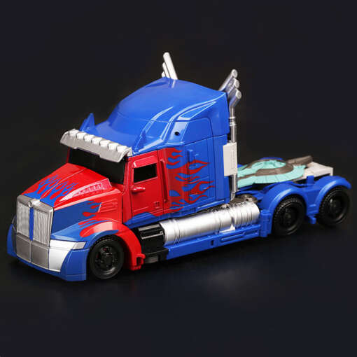 transformer optimus prime mänguasi autobot roboti kujul