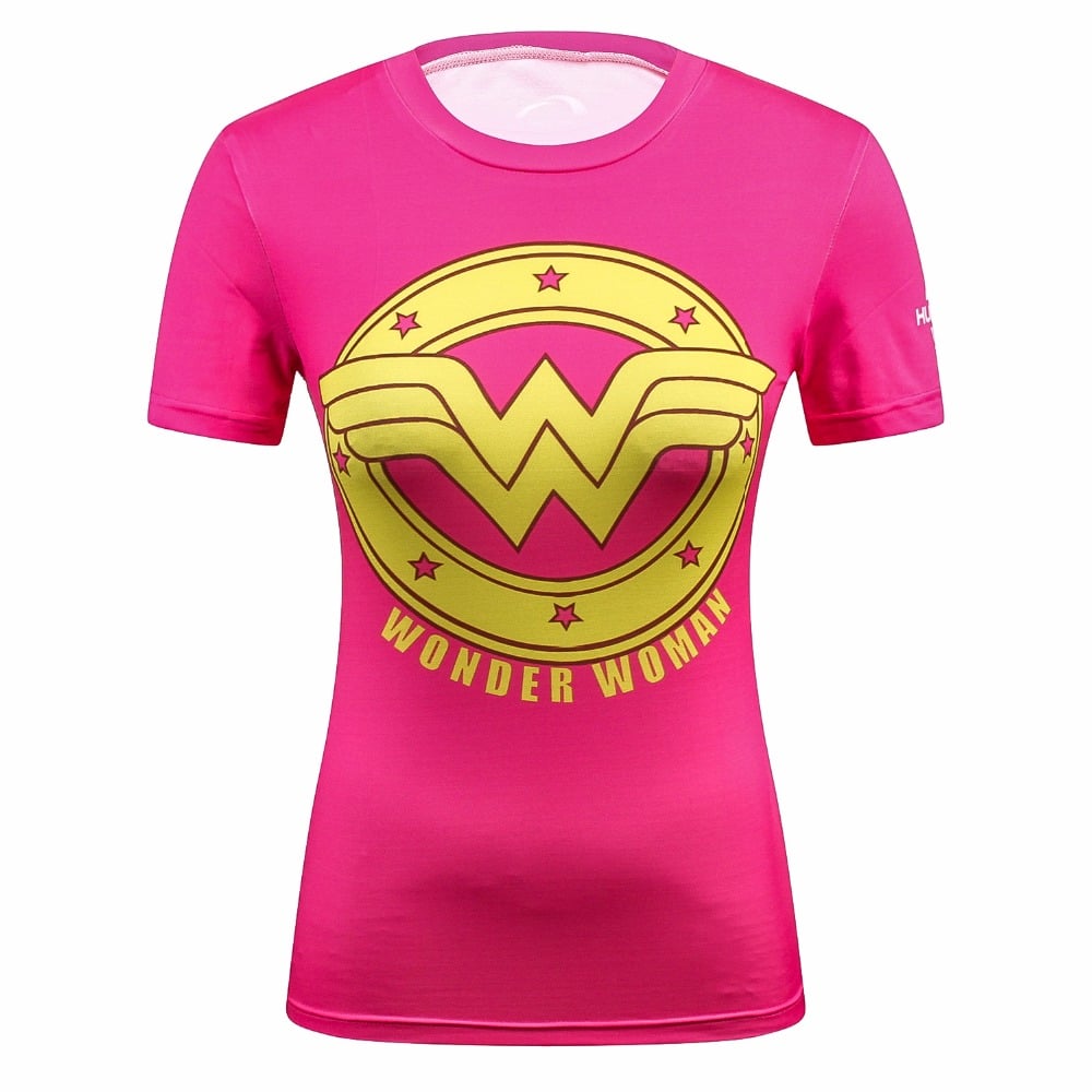 särk batmani või wonder womani logoga mustal taustal