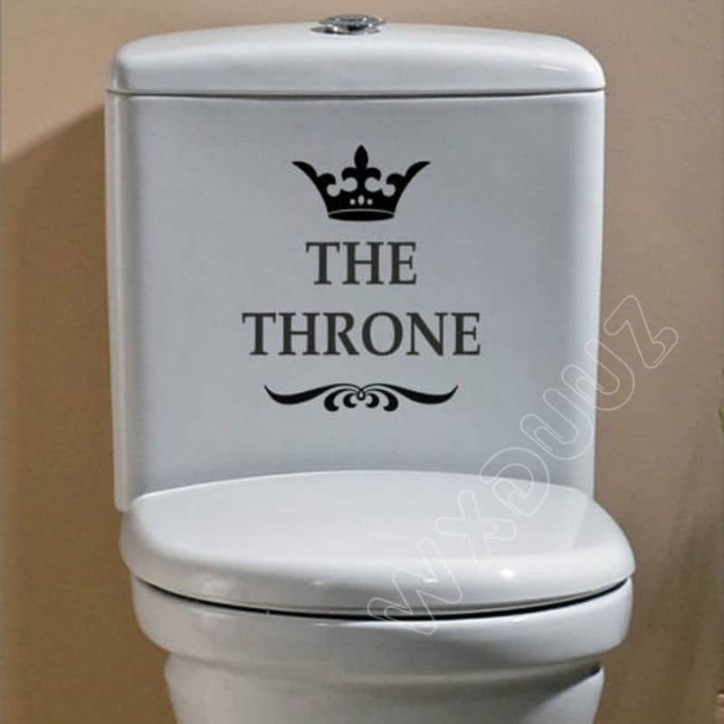 kleebis the throne tualettpotile valgel taustal