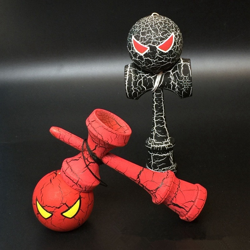 punane või must ämblikmehe kendama puidust pall ja käepide mänguasjana