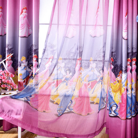 päevakardin disney printsessidega roosas toonis kujutatud lumivalgeke ja seitsme pöialpoisi tegelased