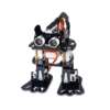 programmeeritav tantsiv robot valgel taustal, näitab oma liikumisvõimekust, silmad helendavad, käed ja jalad liikuvad