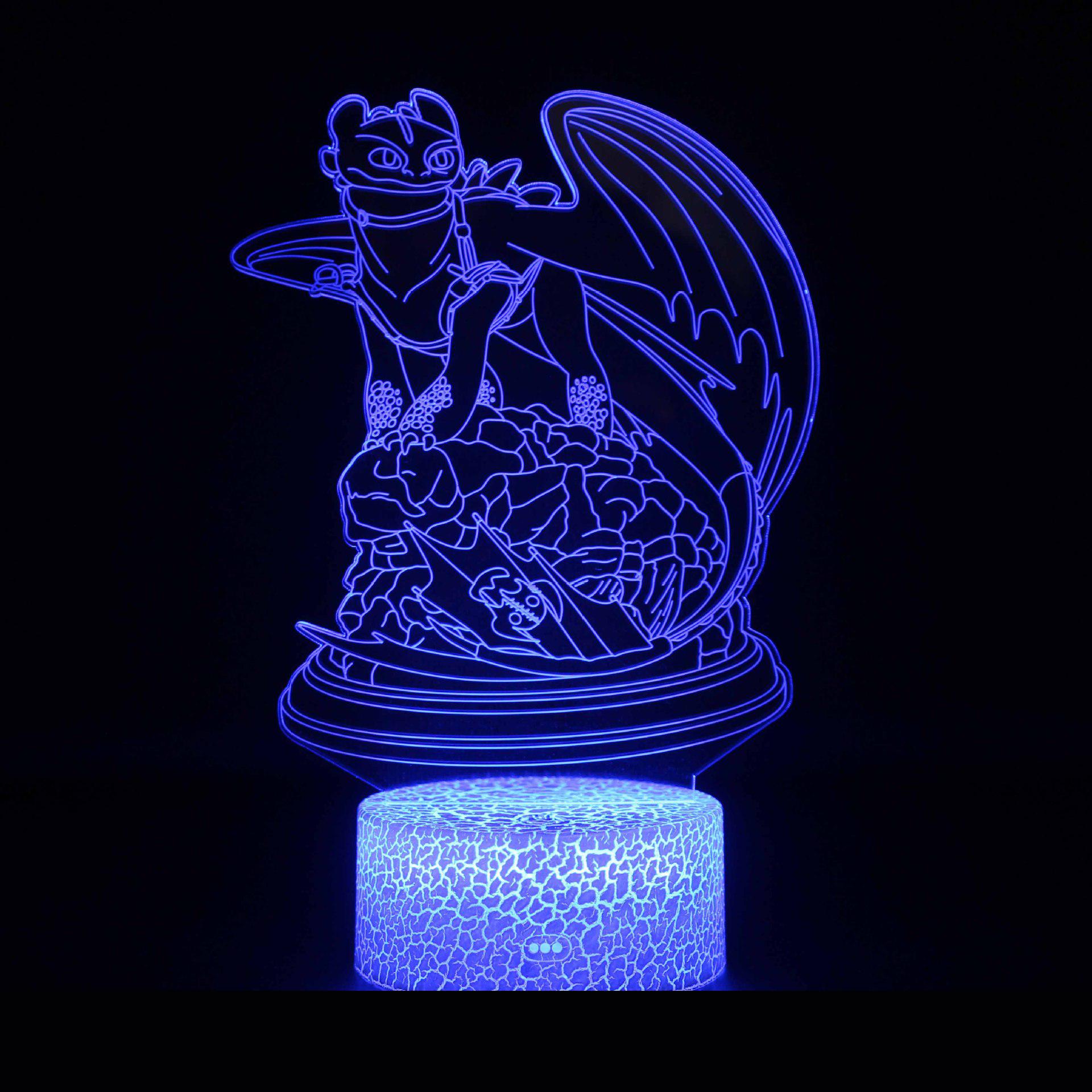 led lamp toothless musta draakoni kujuga millel on rohelised silmad ja mitmevärviline valgus