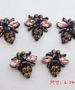 kristallidega mesilased 5 tk komplektis suurus 4.3 x 4 cm mesilased rohelisel taustal
