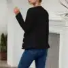 stiilne kolmevärviline jakk musta, punase ja tumesinisega polüestrist