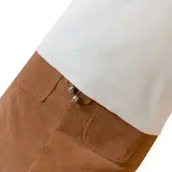 pikkade varrukatega naiste pluus polüestrist ja spandexist 54cm pikkuse ja 52cm varrukatega valgel taustal