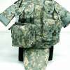 kamuflaažmustriga vest mitme taskuga