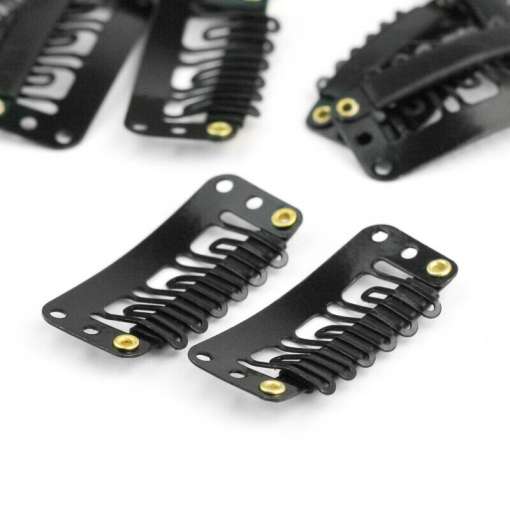 mustad metallist klambrid juuksepikenduste kinnitamiseks