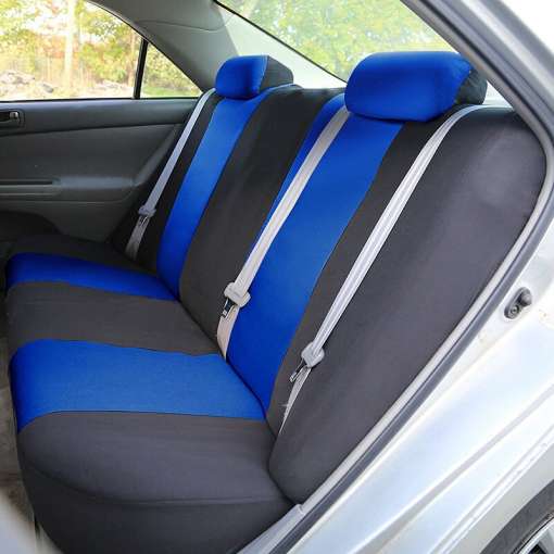 kahevärvilised sinised ja mustad istmekatted autos