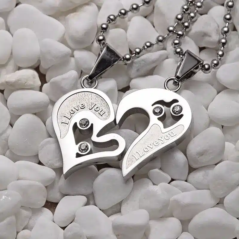 Mens Stainless Steel Chain Black Heart Love Necklaces for Couples Korean Ladies Fashion Trendy Paired Suspension Pendants Model 33