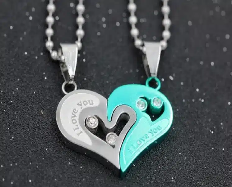 Mens Stainless Steel Chain Black Heart Love Necklaces for Couples Korean Ladies Fashion Trendy Paired Suspension Pendants Model 42