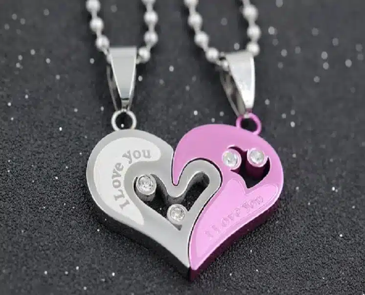 Mens Stainless Steel Chain Black Heart Love Necklaces for Couples Korean Ladies Fashion Trendy Paired Suspension Pendants Model 44